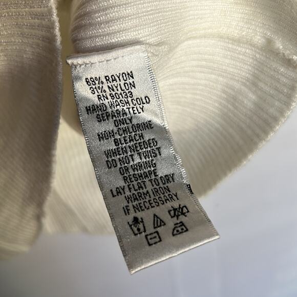 ❤️5/$25❤️ EUC Linea by Louis Dell’Olio Whisper Knit Rib Trim Tank - Picture 4 of 5